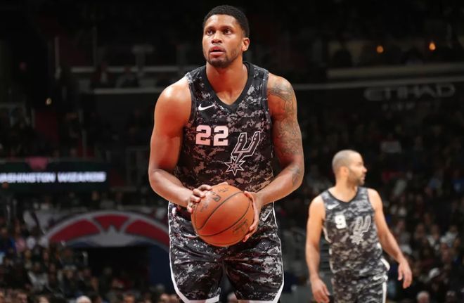 曼联进攻的 曼联进攻的